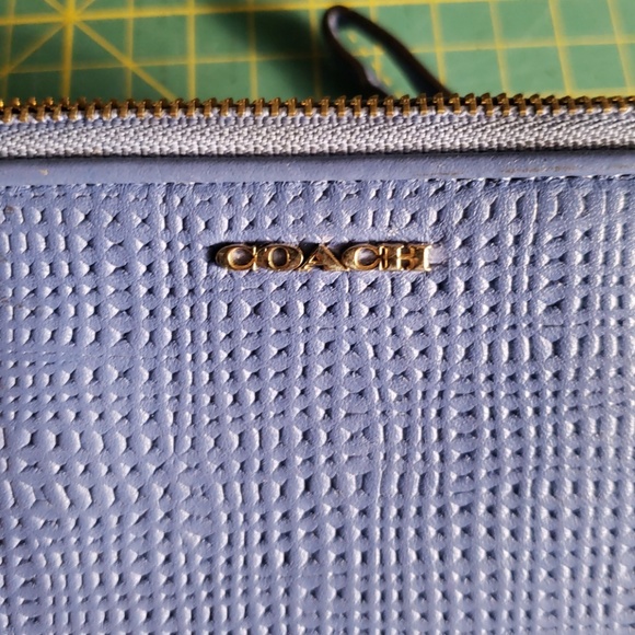 Coach wristlet - Picture 4 of 4